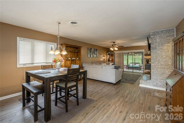 580 Britton Creek Drive, Hendersonville, NC 28791