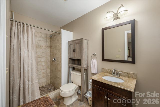 580 Britton Creek Drive, Hendersonville, NC 28791
