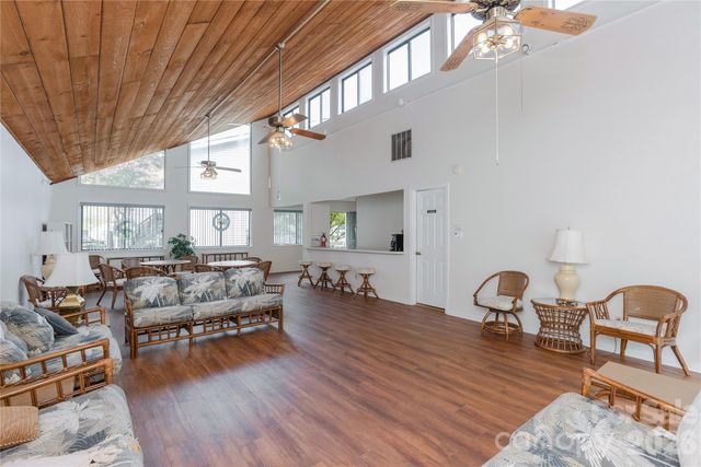 580 Britton Creek Drive, Hendersonville, NC 28791