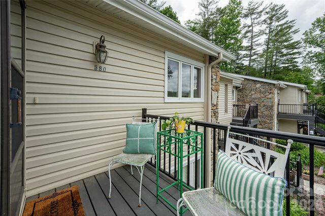 580 Britton Creek Drive, Hendersonville, NC 28791
