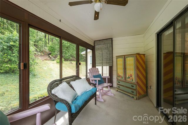 580 Britton Creek Drive, Hendersonville, NC 28791