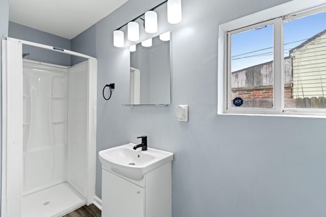 73 N Everett Avenue, Columbus, OH 43213