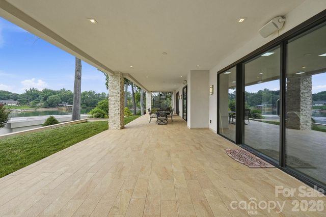 7272 Lynbrook Circle, Denver, NC 28037