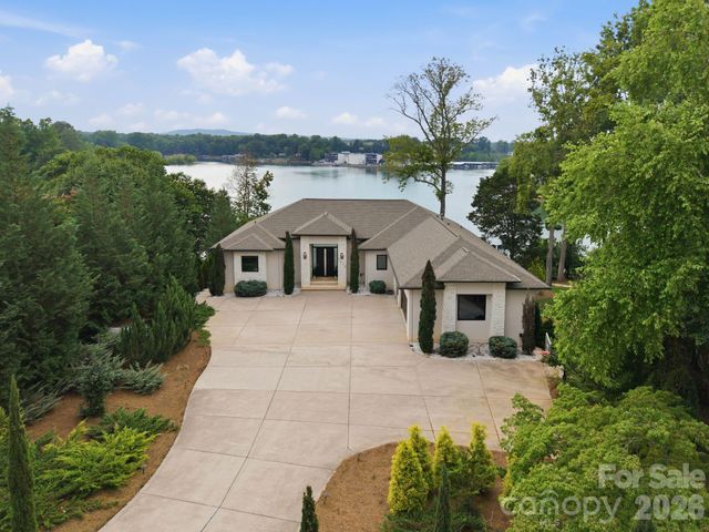 7272 Lynbrook Circle, Denver, NC 28037