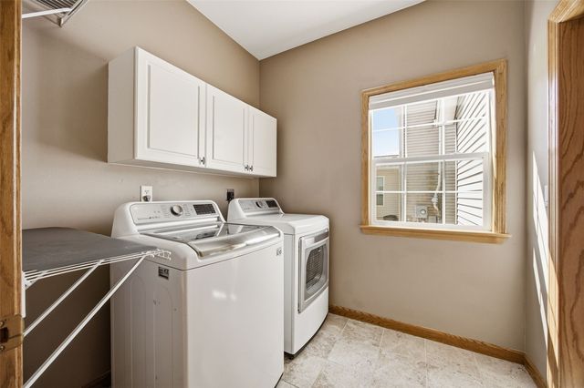 2045 Newcastle Road, Marion, IA 52302