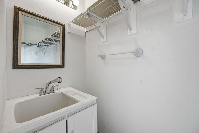 2045 Newcastle Road, Marion, IA 52302