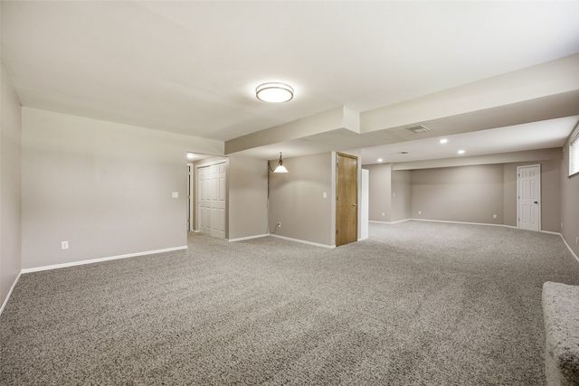 2045 Newcastle Road, Marion, IA 52302