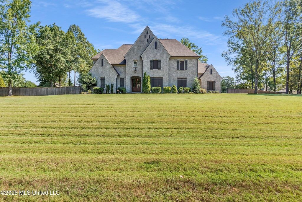 344 Surrey Loop, Byhalia, MS 38611 — exterior