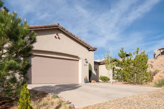 5626 Desert Sky Place NE, Rio Rancho, NM 87144