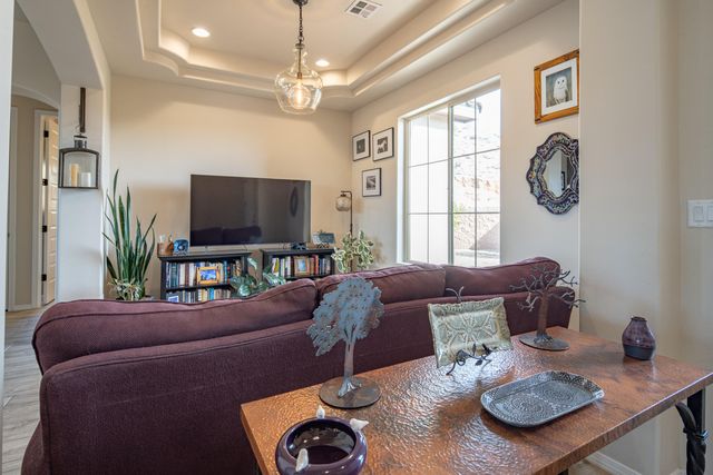 5626 Desert Sky Place NE, Rio Rancho, NM 87144