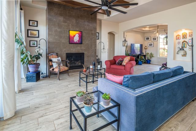 5626 Desert Sky Place NE, Rio Rancho, NM 87144
