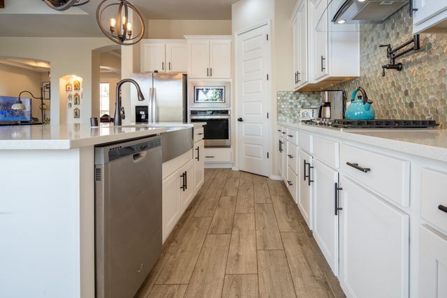 5626 Desert Sky Place NE, Rio Rancho, NM 87144