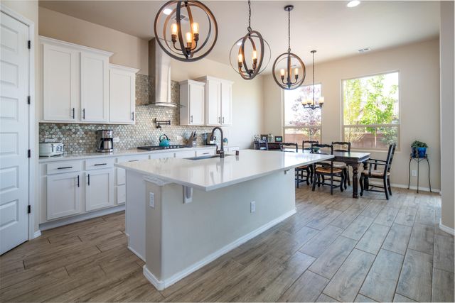 5626 Desert Sky Place NE, Rio Rancho, NM 87144