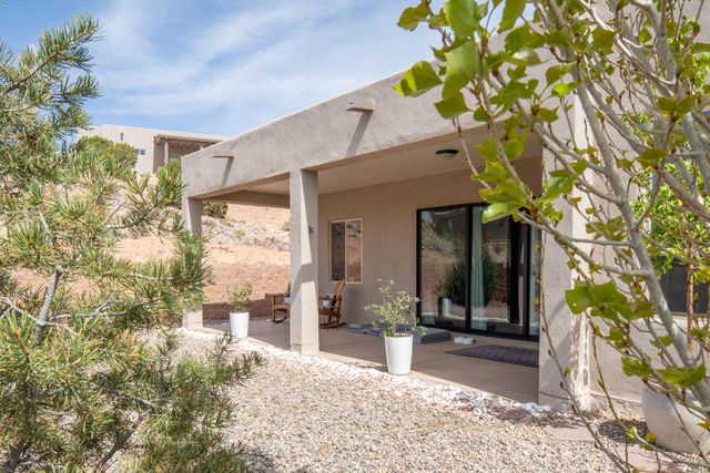 5626 Desert Sky Place NE, Rio Rancho, NM 87144