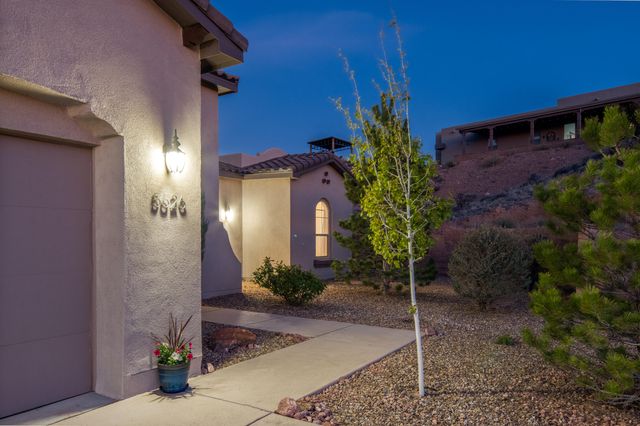5626 Desert Sky Place NE, Rio Rancho, NM 87144