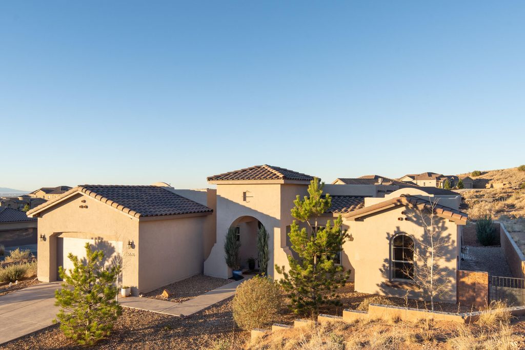 5626 Desert Sky Place NE, Rio Rancho, NM 87144