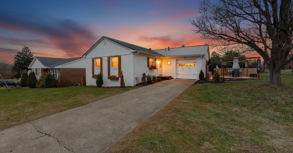 5 Willoughby Avenue, Huntington, WV 25705