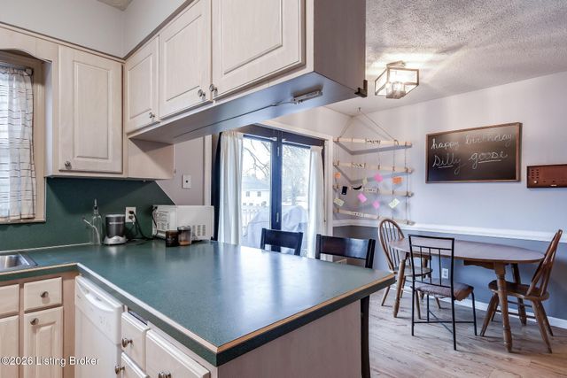 2914 Lindsay Ave, Louisville, KY 40206