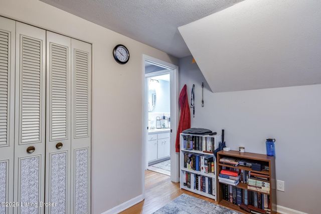 2914 Lindsay Ave, Louisville, KY 40206