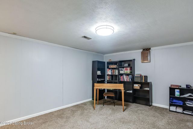 2914 Lindsay Ave, Louisville, KY 40206