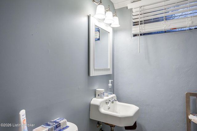 2914 Lindsay Ave, Louisville, KY 40206