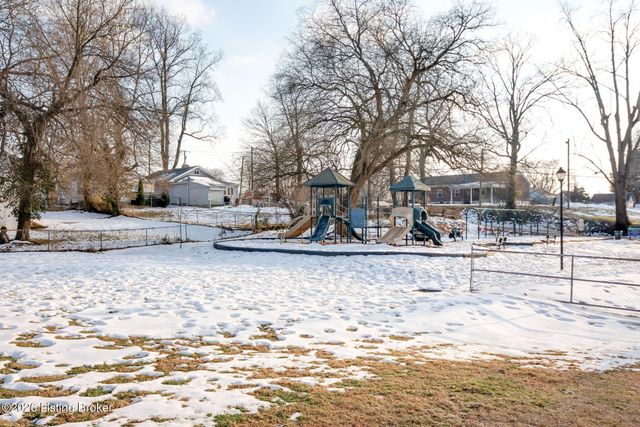 2914 Lindsay Ave, Louisville, KY 40206