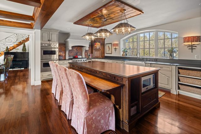 64 Needle Leaf Lane, Stowe, VT 05672