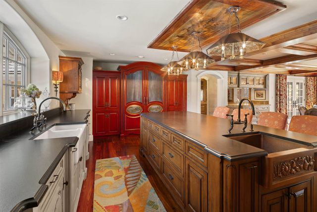 64 Needle Leaf Lane, Stowe, VT 05672