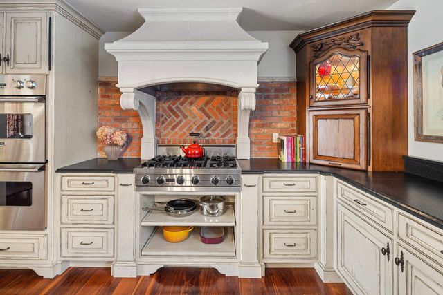 64 Needle Leaf Lane, Stowe, VT 05672