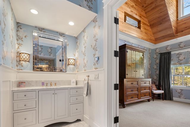 64 Needle Leaf Lane, Stowe, VT 05672