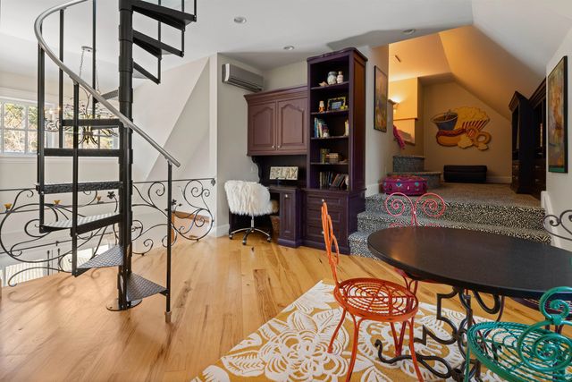 64 Needle Leaf Lane, Stowe, VT 05672