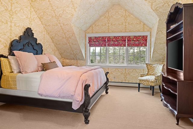 64 Needle Leaf Lane, Stowe, VT 05672