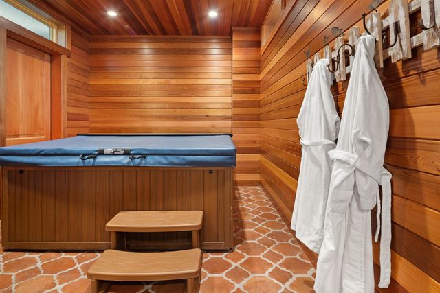 64 Needle Leaf Lane, Stowe, VT 05672