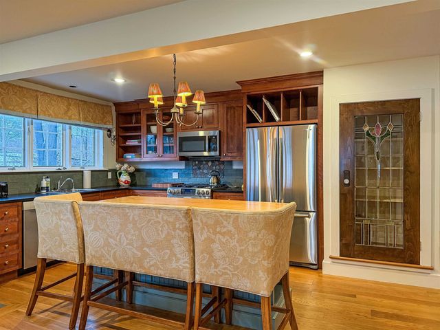 64 Needle Leaf Lane, Stowe, VT 05672