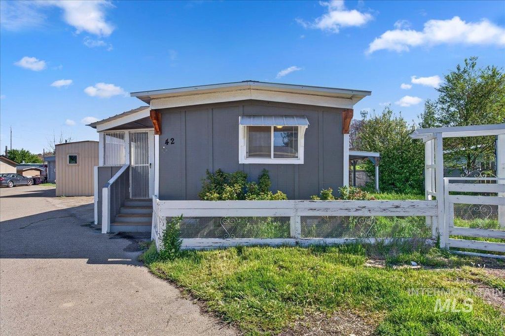 1323 Elgin 42, Caldwell, ID 83605 photo 3