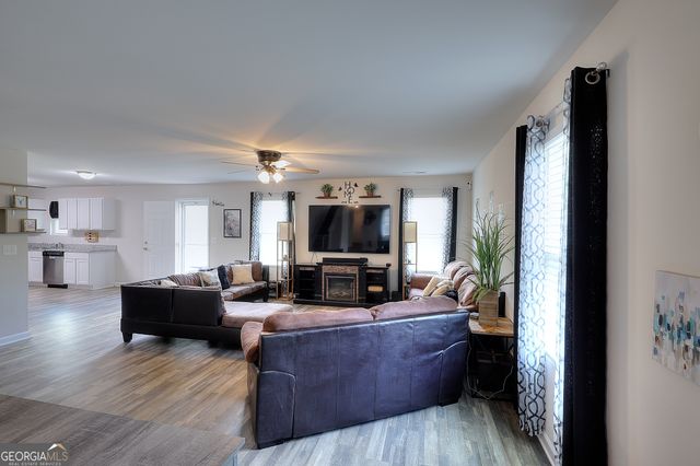 909 River Crossing, Jefferson, GA 30549