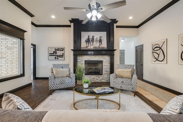 2313 E Kellan Court Terrace, Mustang, OK 73064