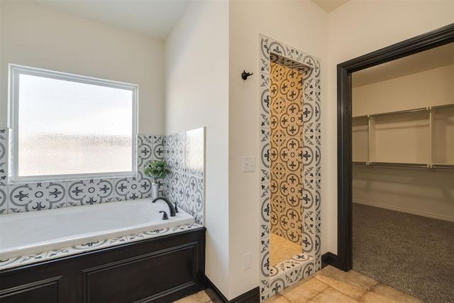 2313 E Kellan Court Terrace, Mustang, OK 73064