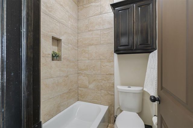 2313 E Kellan Court Terrace, Mustang, OK 73064