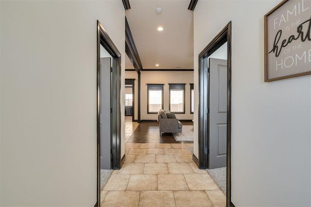 2313 E Kellan Court Terrace, Mustang, OK 73064