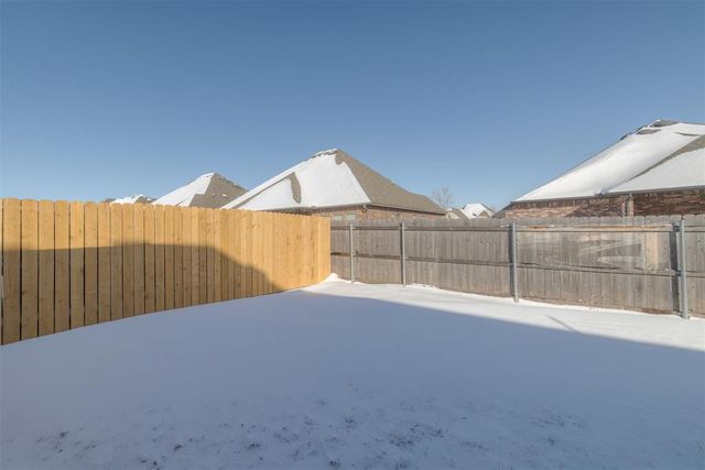 2313 E Kellan Court Terrace, Mustang, OK 73064