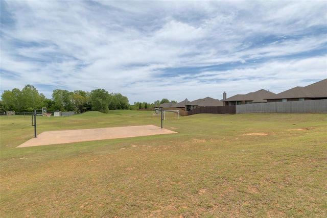 2313 E Kellan Court Terrace, Mustang, OK 73064