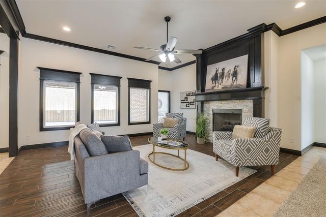 2313 E Kellan Court Terrace, Mustang, OK 73064