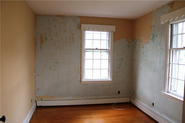 369 Manor Drive, Warwick, RI 02888