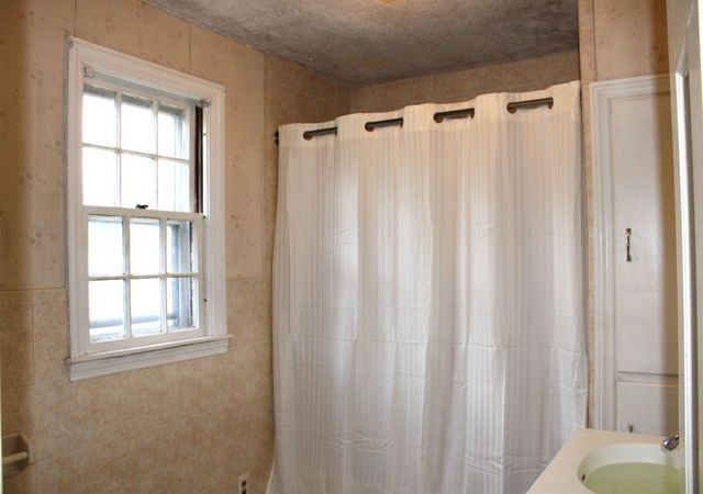 369 Manor Drive, Warwick, RI 02888