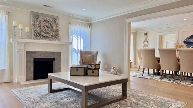 2413 S Victoria, Los Angeles, CA 90016
