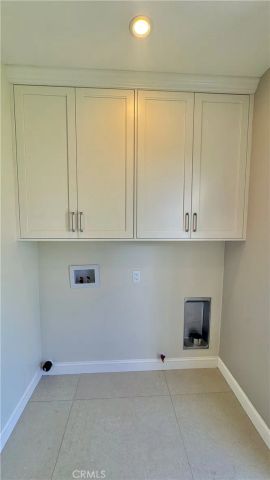 2413 S Victoria, Los Angeles, CA 90016