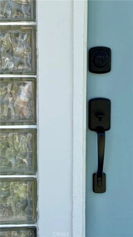 2413 S Victoria, Los Angeles, CA 90016