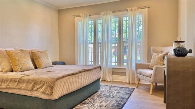 2413 S Victoria, Los Angeles, CA 90016