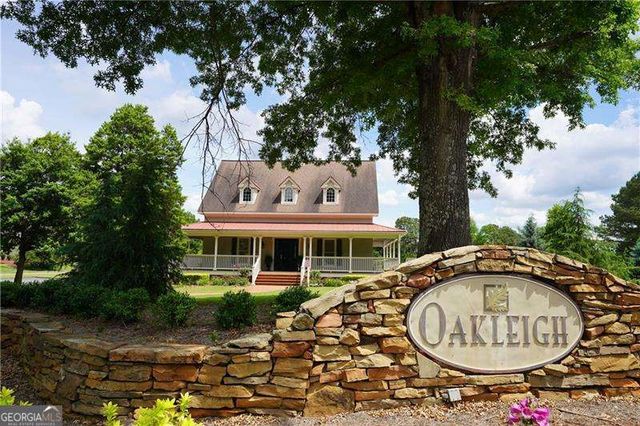 936 Bramble Oak Court, Powder Springs, GA 30127